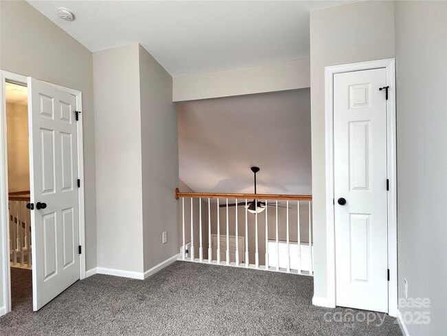 Building Photo - 7383 Sun Dance Dr