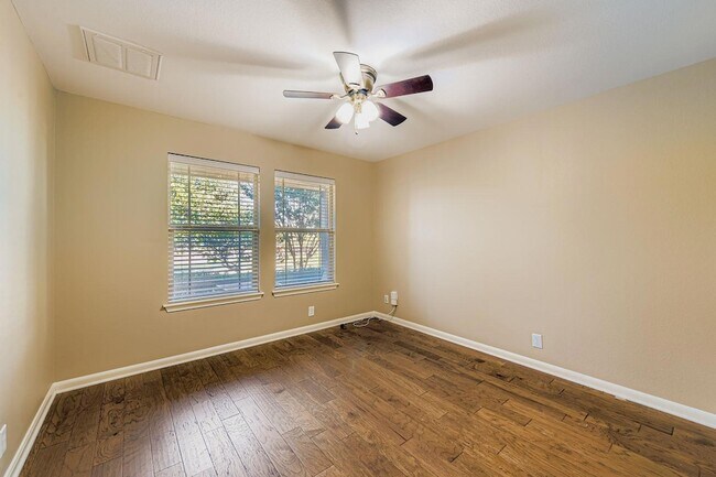 Building Photo - 1003 Sunny Meadows Loop