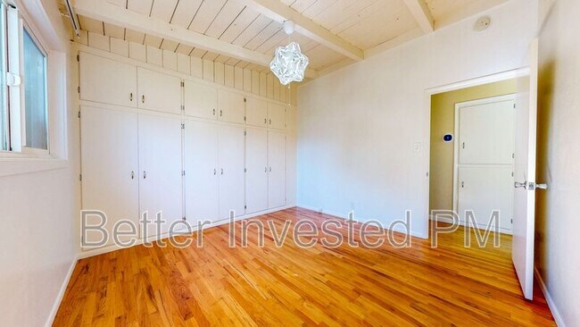 Building Photo - 4230 Mt Taylor Dr