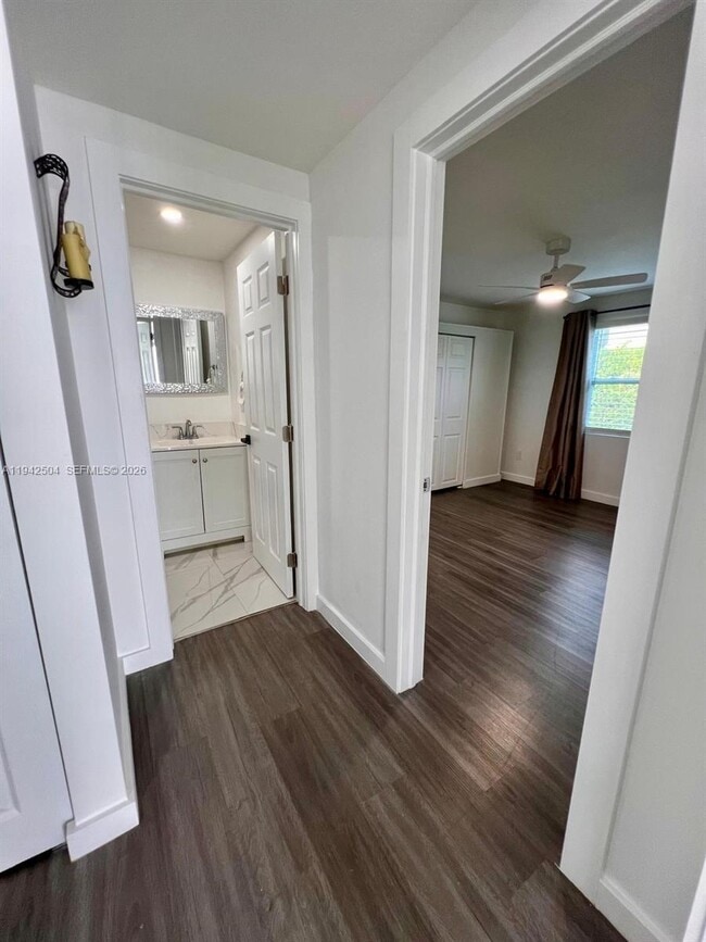 Building Photo - 2901 SW 58th St