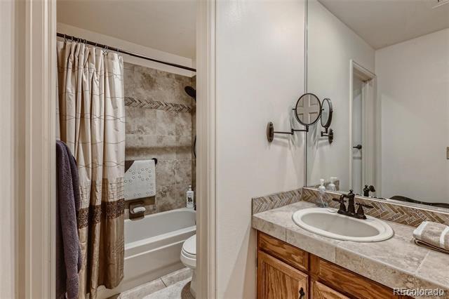 Building Photo - 7602 S Cove Cir