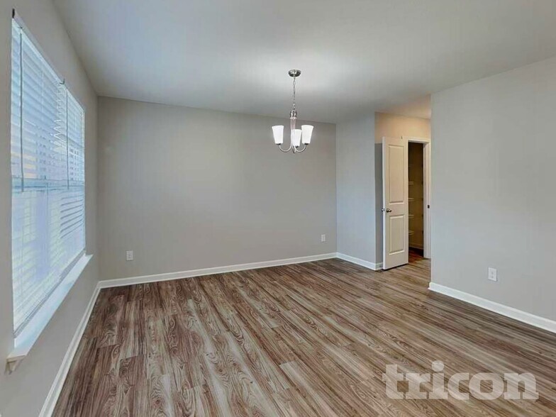 Building Photo - 2814 Tancor Ct