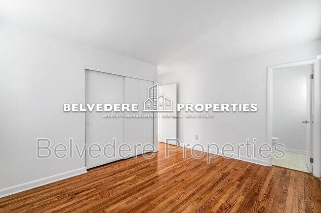 Building Photo - 4017 Wexford Dr