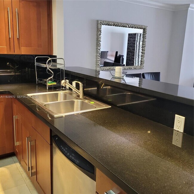 Building Photo - 1865 S Ocean Dr