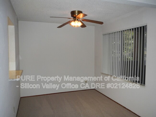 Building Photo - 5596 Makati Cir