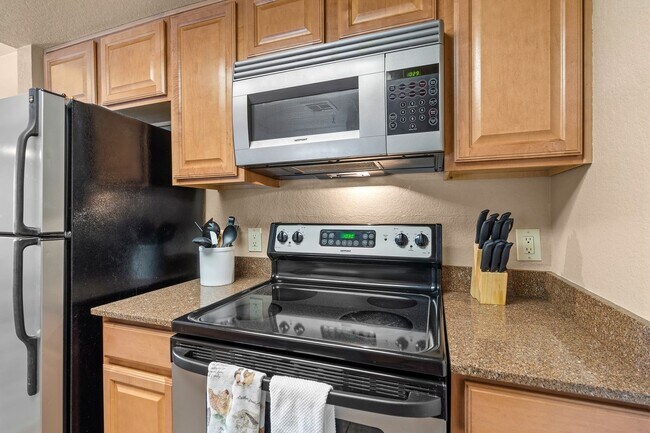 Building Photo - Furnished 3 Bedroom close to Downtown Tucson Pima West and U of A