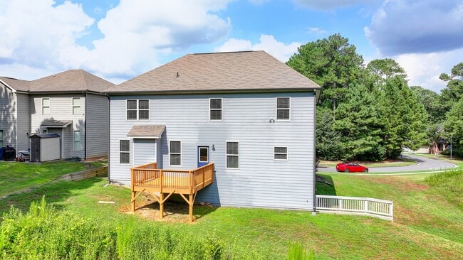 Building Photo - 707 Sand Ln SE