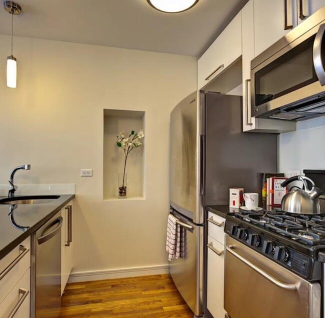 Building Photo - 3 bedroom in New York NY 10038