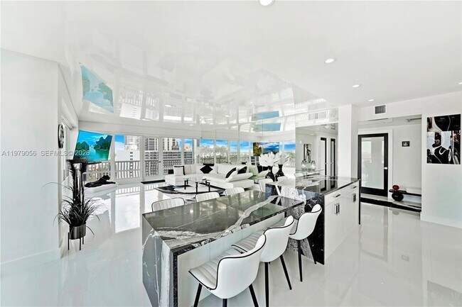 Building Photo - 4020 Galt Ocean Dr