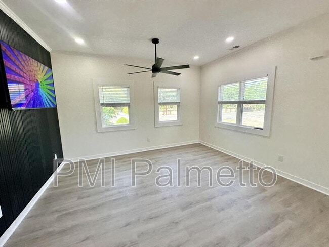 Building Photo - 1121 Zeigler St