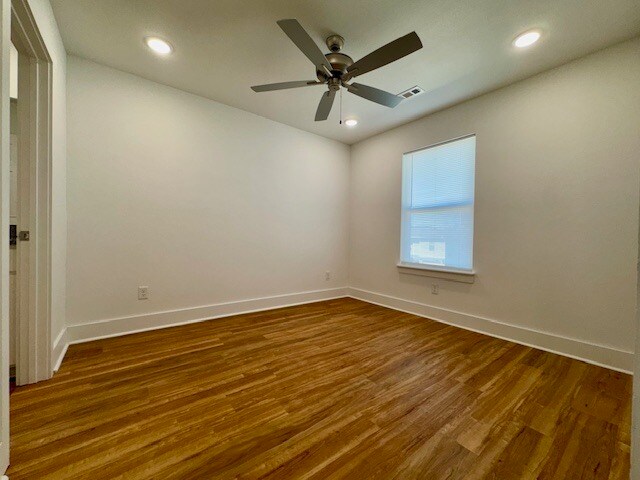 Building Photo - 1204 Nedra Dr