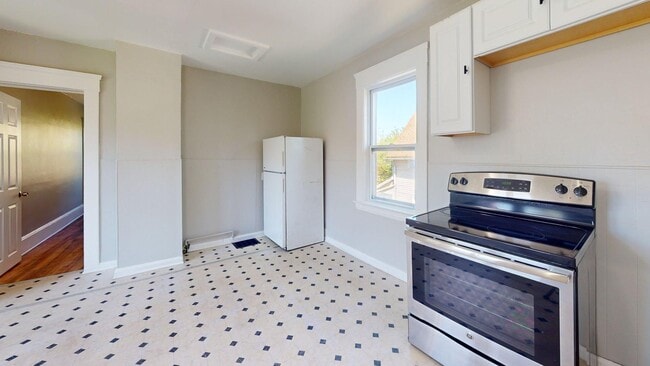 Building Photo - 3149 W 32nd St