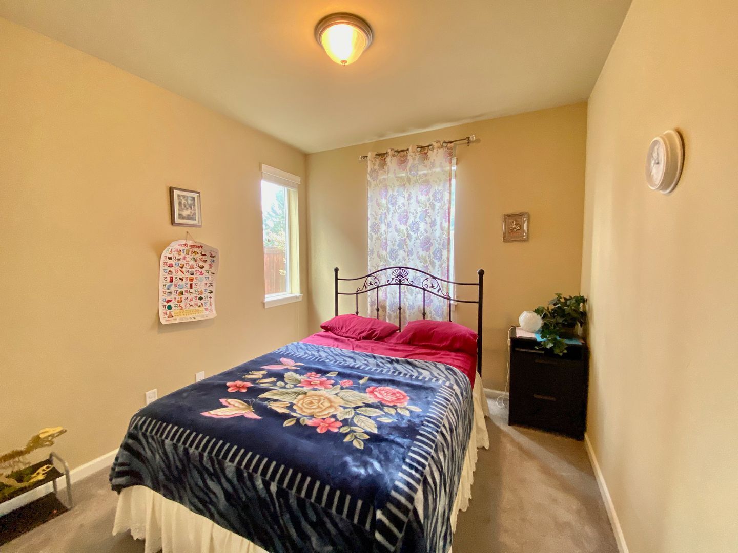 Building Photo - Welcome to the Claremont community in the Renton Highlands!