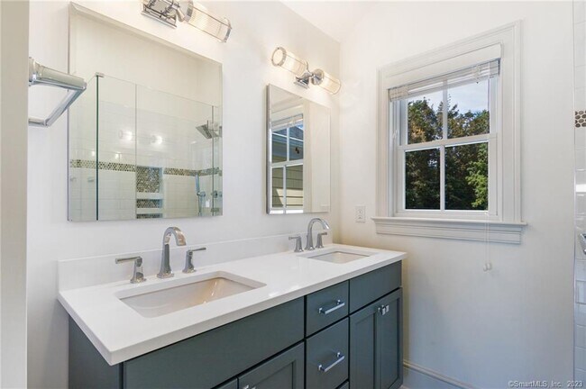 Building Photo - 75 Strickland Rd