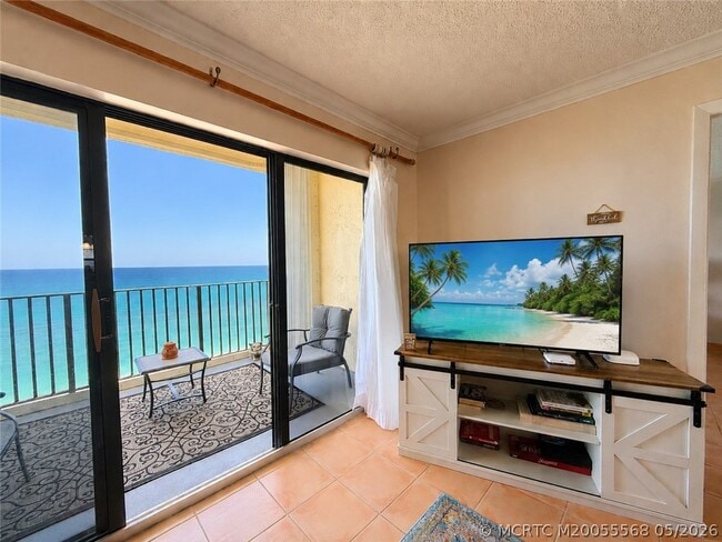 Building Photo - 7440 S Ocean Dr