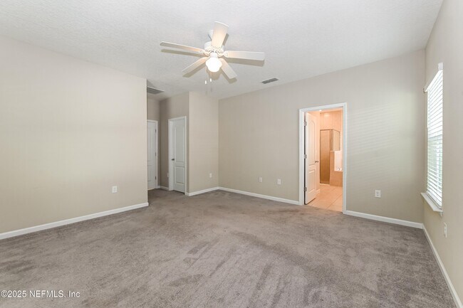 Building Photo - 203 Stone Arbor Ln