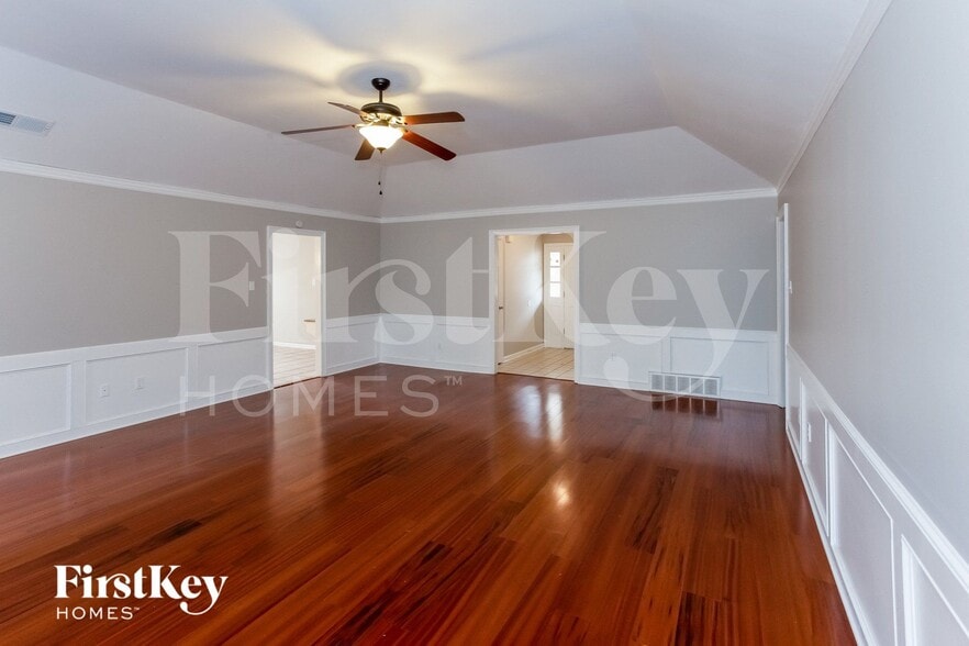 Building Photo - 8870 Cherrywood Cove