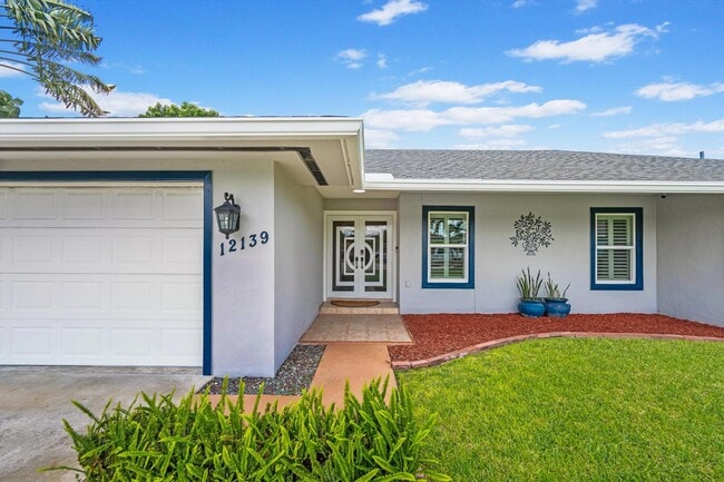 Building Photo - 12139 Big Cone Ct