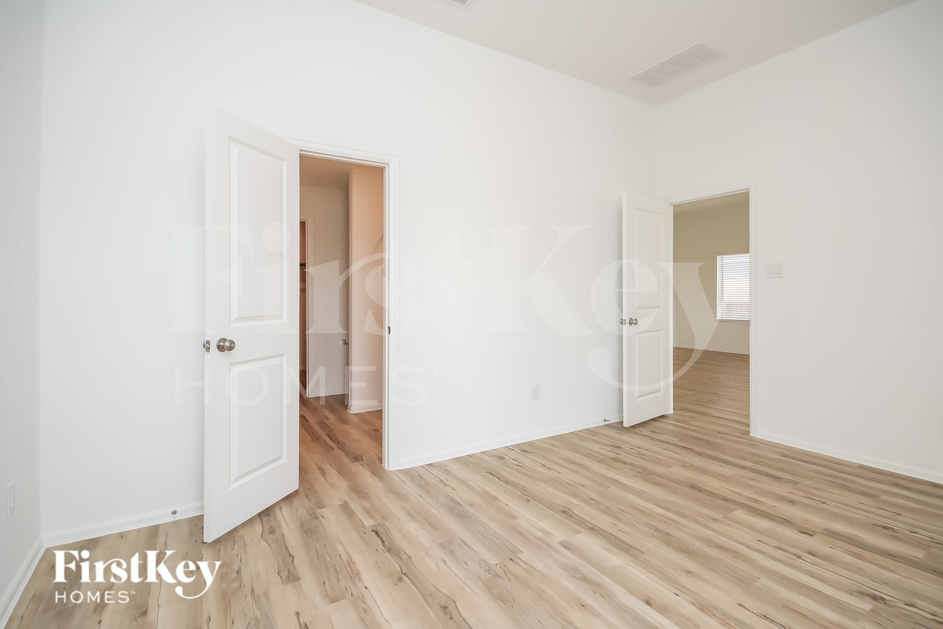 Building Photo - 445 Maple Bnd Ln