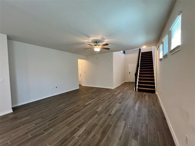 Building Photo - 2907 Salvidar Bend