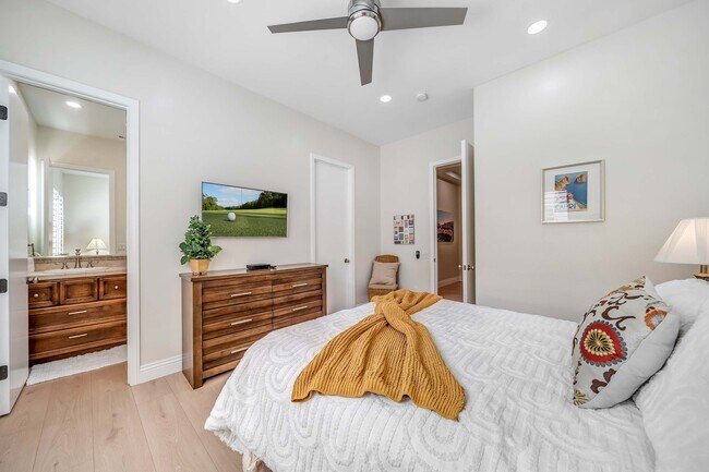 Building Photo - 81620 Tiburon Dr