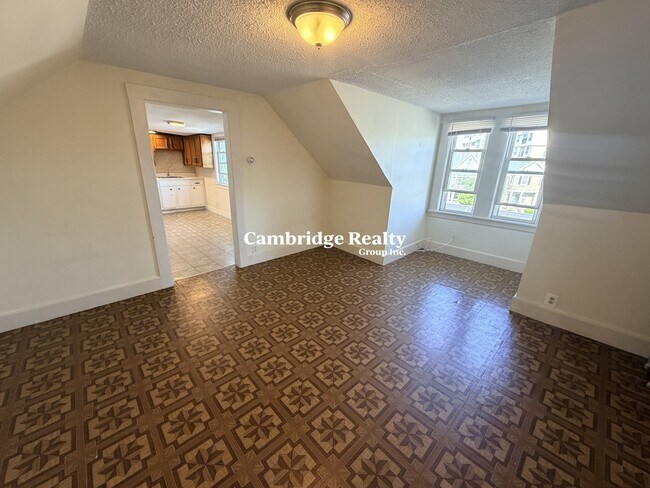 Building Photo - 543 Broadway
