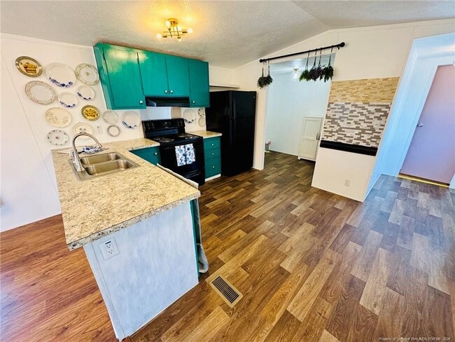 Building Photo - 1992 Henry Hammond Rd