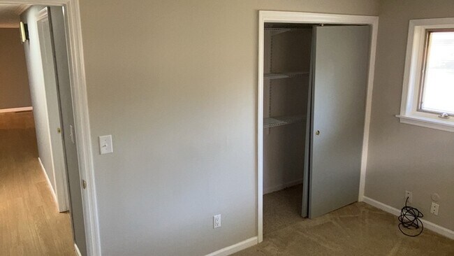 Building Photo - 4783 Loxley Dr
