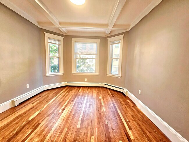 Building Photo - 141 Sutherland Rd