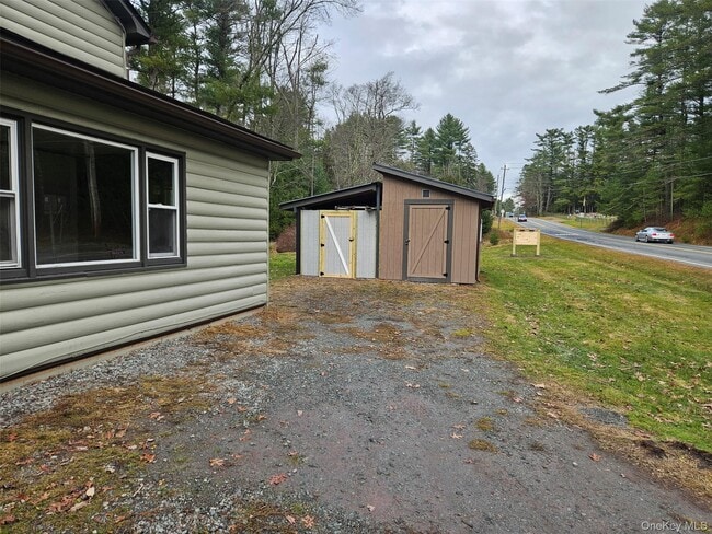 Building Photo - 639 State Rte 55