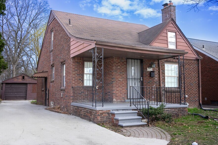 Primary Photo - 5942 Radnor St