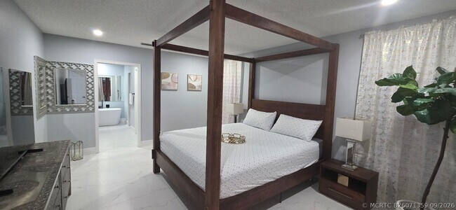 Building Photo - 606 Juniper Pl