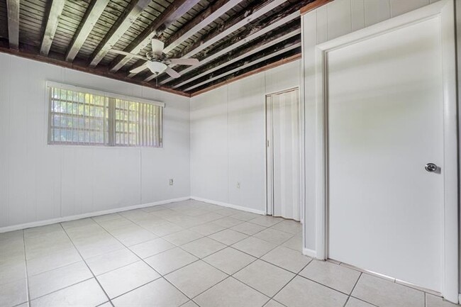 Building Photo - 430 NW 133rd St