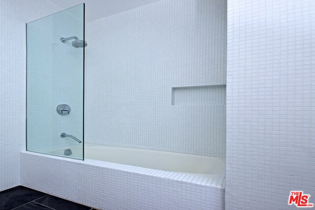 Building Photo - 3433 Shernoll Pl