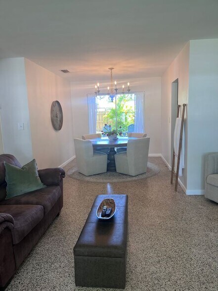 Building Photo - 9840 SW 165th Terrace