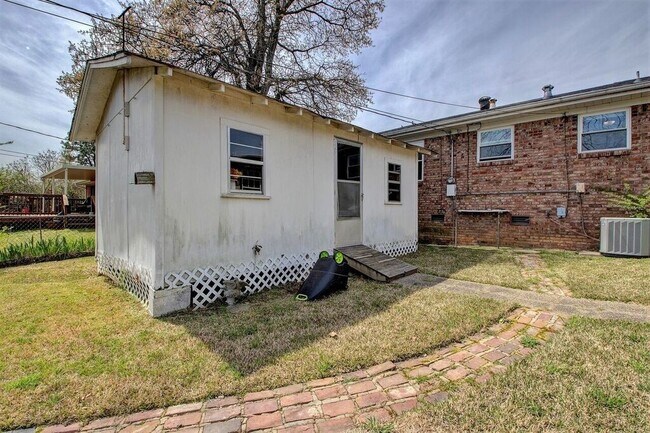 Building Photo - 416 McCain Blvd