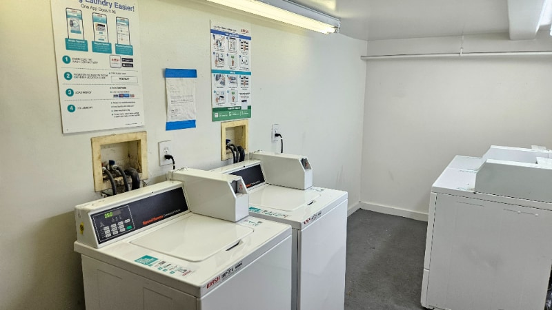 Building Photo - 727 S Coronado St