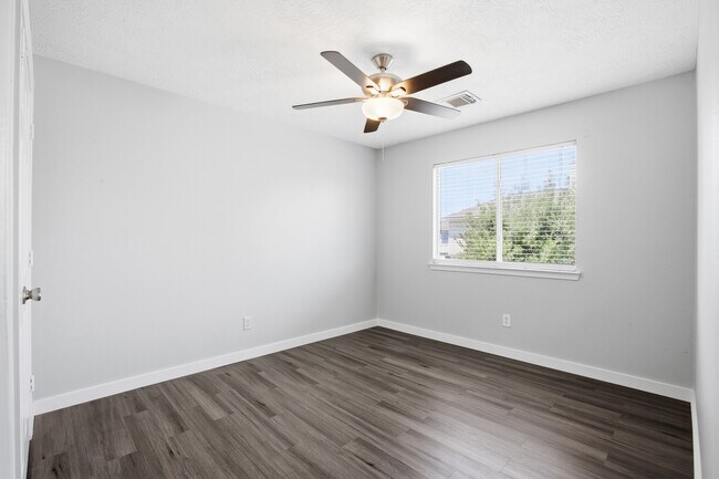 Building Photo - 3535 Maris Way