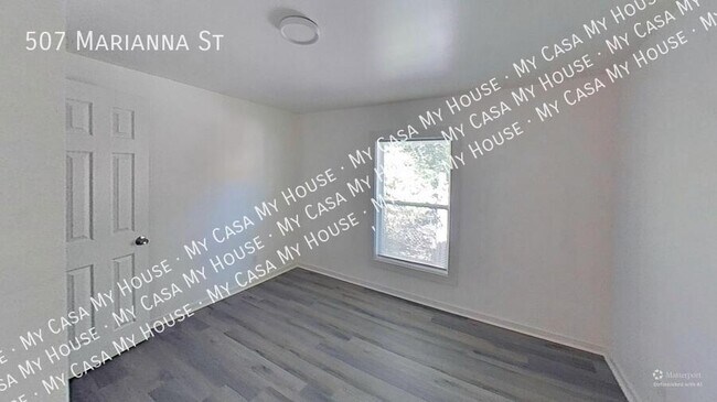 Building Photo - 507 Marianna St