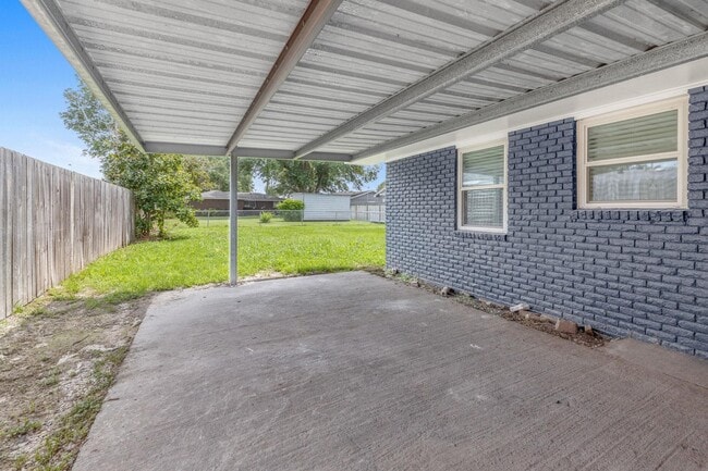 Building Photo - 503 Hickok St