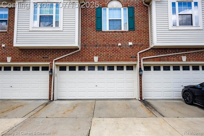 Building Photo - 39660 Rockcrest Ln