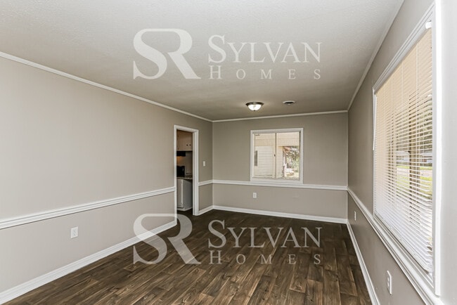Building Photo - Carve Out a Great Life Here!
