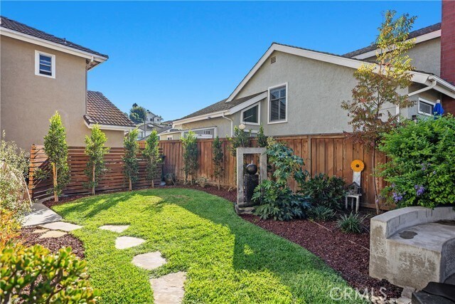 Building Photo - 25671 Cresta Loma