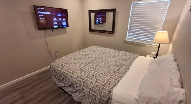 Building Photo - 205 Stone St NW