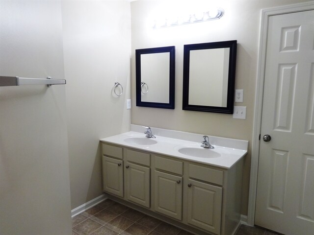 Building Photo - 104 Macallan Ct