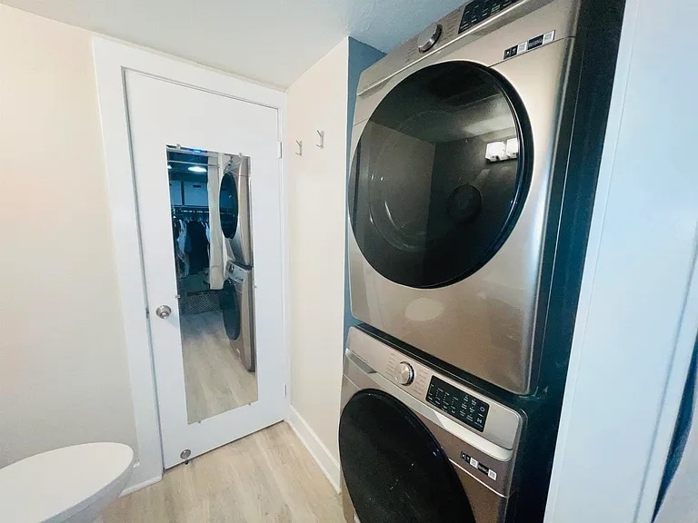 State-of-the-art washer and dryer - 140 Uwapo Rd