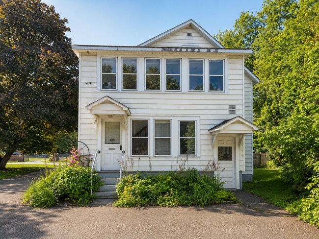 Building Photo - 316 Patchen Rd