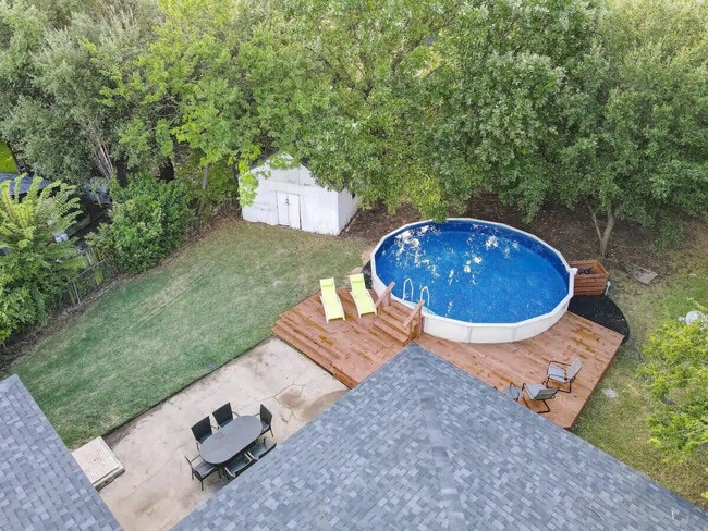 Building Photo - 1919 Puritan Dr