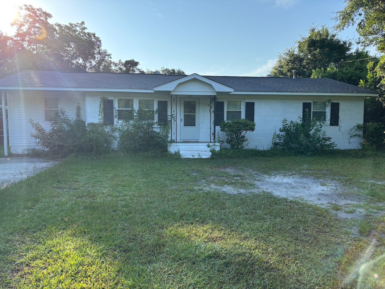 Building Photo - 222 Wood Dale Dr