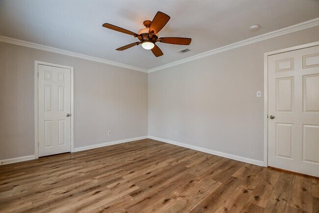 Building Photo - 10706 Inwood Dr